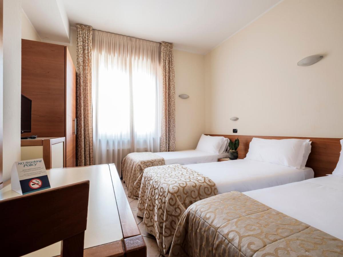 Hotel Lory Forlì Extérieur photo