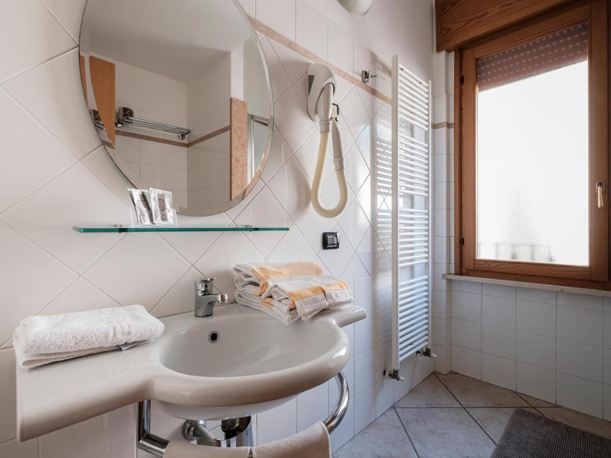Hotel Lory Forlì Extérieur photo