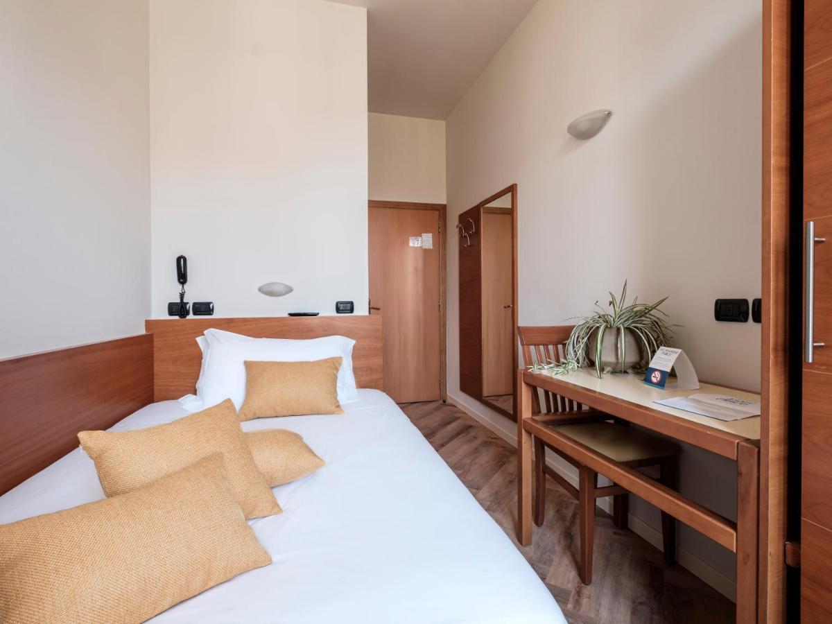 Hotel Lory Forlì Extérieur photo