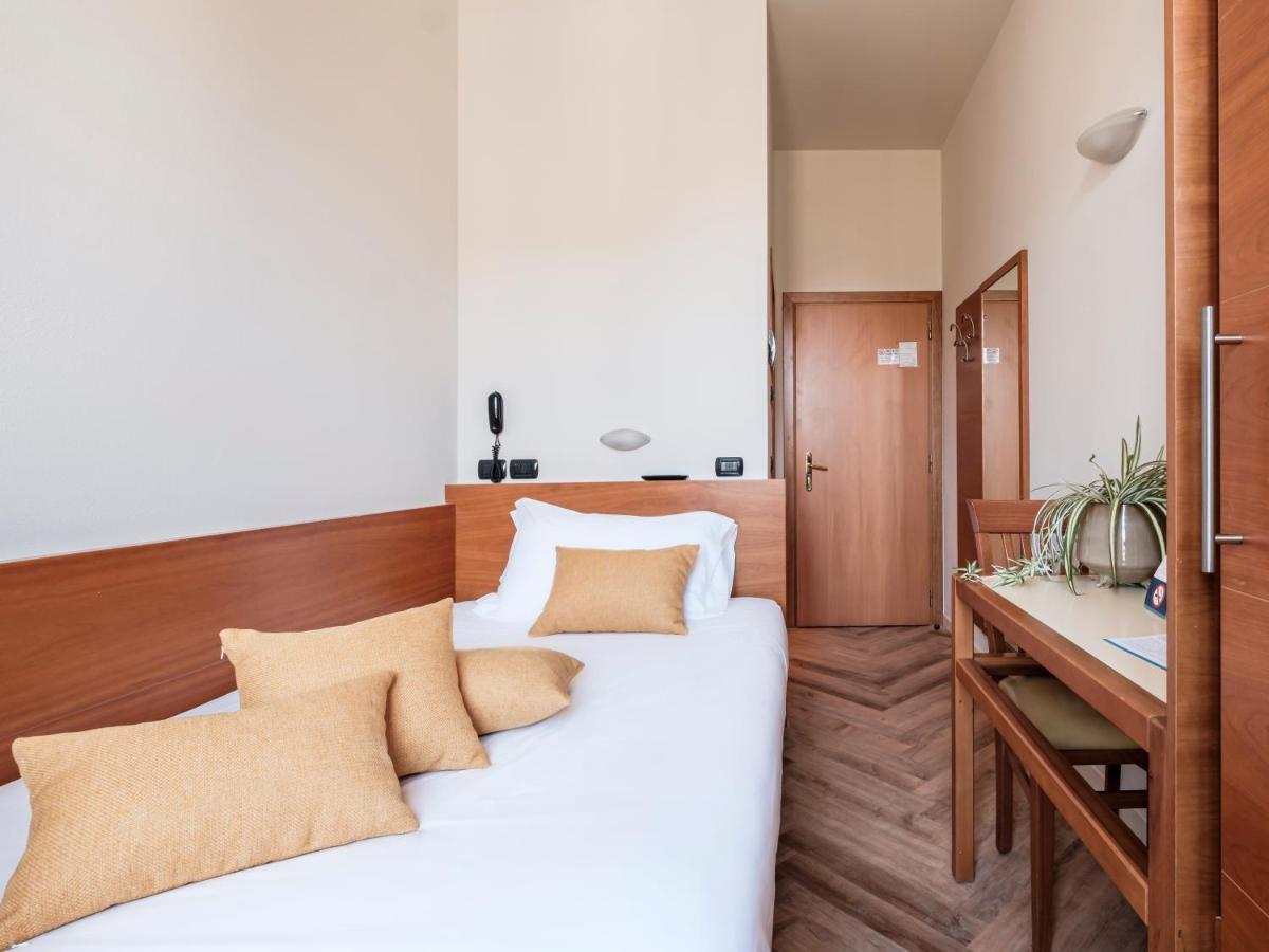 Hotel Lory Forlì Extérieur photo
